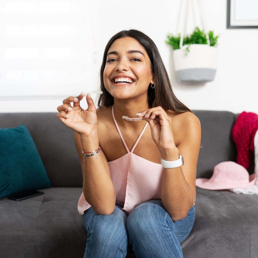 Efferdent's tweet image. If you’re a stress grinder, try cleaning your night guard with Efferdent®! #UseAsDirected  #thegrind #efferdent #stress #bruxism