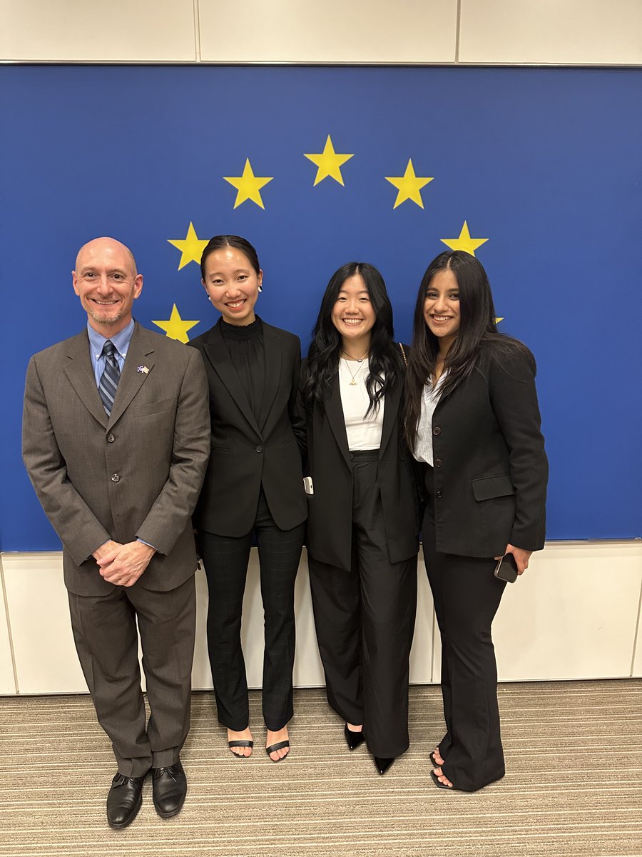 Congratulations to team @UTAustin and team coach @mwmosser for making it to the final round of this year's #SchumanChallenge! @euintheus @euambus @wisenewyork