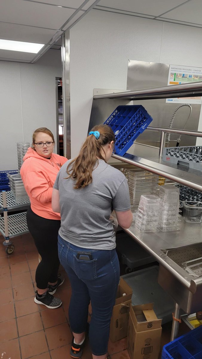 We had our restaurant supplies arrive at <a href="/Chilis/">Chili's Grill & Bar</a> Roanoke yesterday! The new Team Members were amazing getting everything unboxed and ready to go!!!!