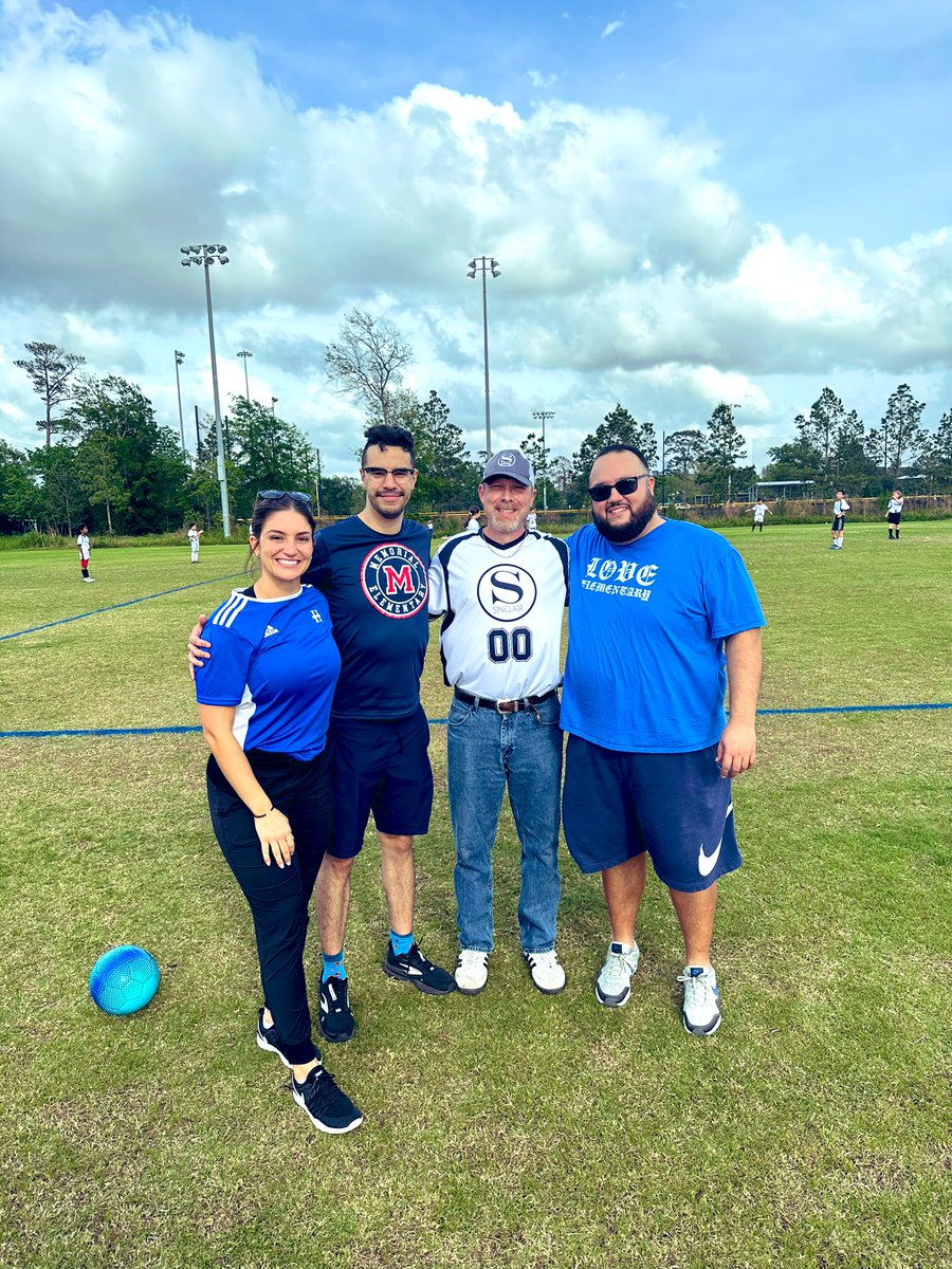 Some of Heights’ finest principals… transformed into soccer coaches! ⚽️ #characterbuilding #workhardplayhard @PrincipalTellez @JoseHCordova1 @Sinclair_ES @HISD_ESO1 @AmyPoerschke