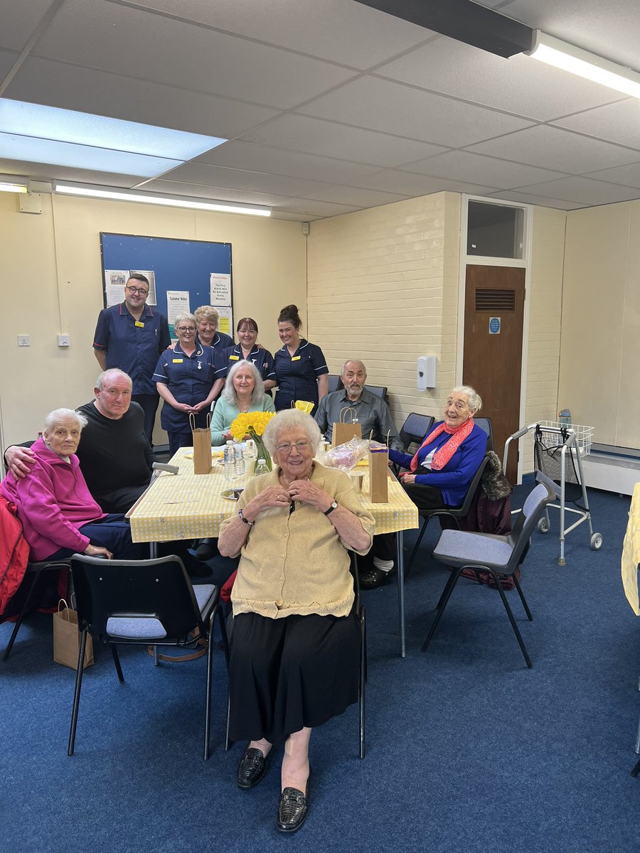 Simon Lines tweet media