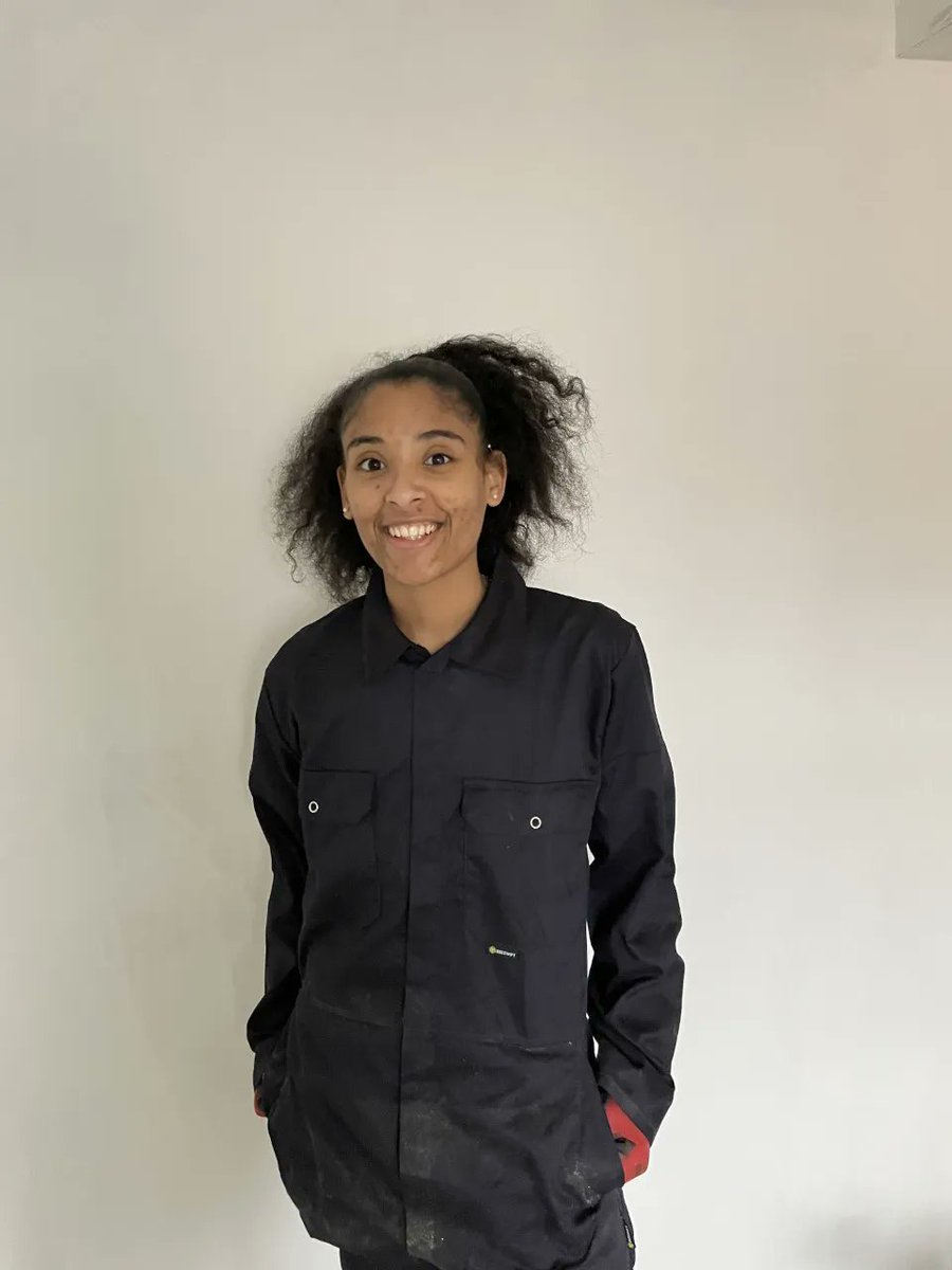 CanopyHousing's tweet photo. Today Canopy would like to welcome Jasmine to our fab team of volunteers. 🤗 She will be making this house her home #selfhelphousing #communityretrofit @LandAid @LeedsCommFound @unitytrustbank @peoplesbiz @SocialEnt_UK @BigIssueInvest @TNLComFund @ClimateActLeeds @VolActionLeeds https://t.co/VUT8og8pU4