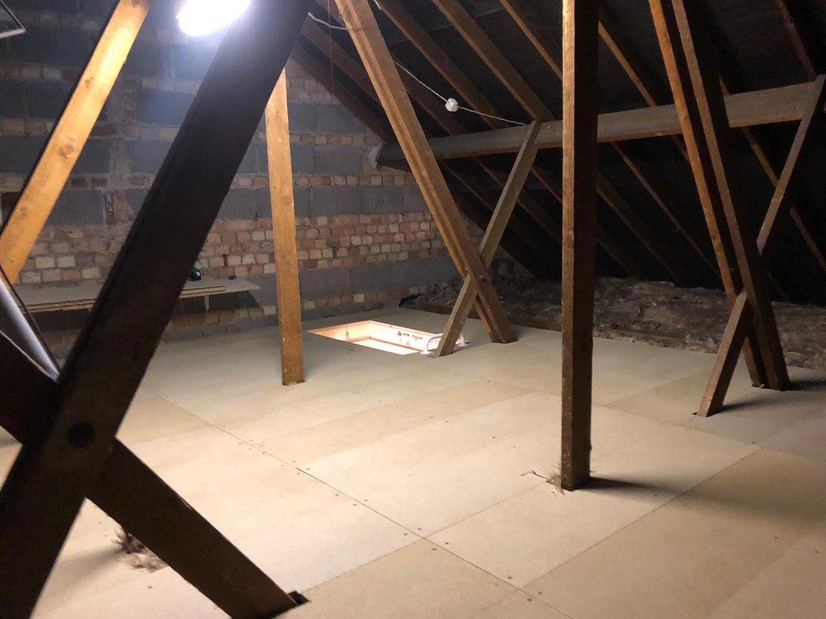 loftladderpros's tweet photo. What a great job the guys have done 👏👍
We took Lorraine’s unusable loft space and turned it into a usable loft space.
Call free on 0808 301 9548 for a free home survey & quotation.
https://t.co/6nhaPqCXga
#loftstorage #storagespace #loftpackages #loftladder #loftboarding https://t.co/WN4SvqH0cz