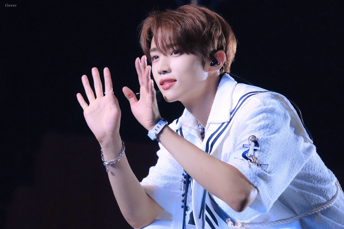1016_Clover's tweet photo. 221002 영동대로 선우

나 아는 너구리가 왕자님 일 수도 있는 거임? 선우(씨)도?

@WE_THE_BOYZ 
#선우 #김선우 #SUNWOO
#더보이즈 #THEBOYZ 
#만우절 https://t.co/JXv4oa32np