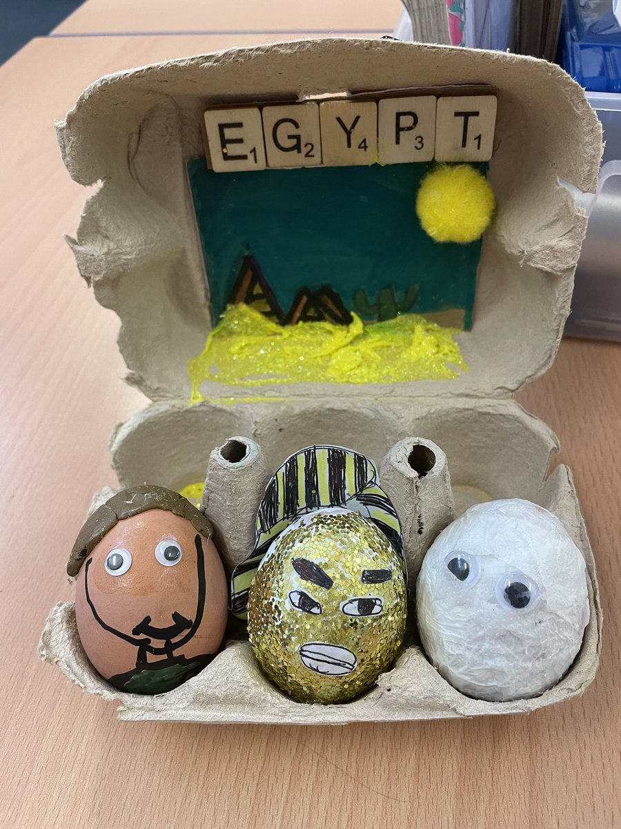 You know you’ve made it as a teacher when one of your pupils makes you part of their Easter egg design competition entry. That’s me on the left in case anyone was wondering 🙋🏻‍♂️😁