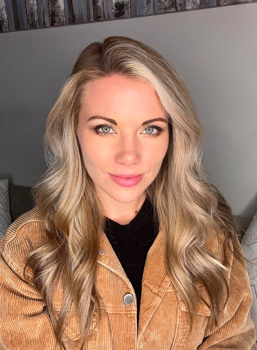 Morning Thirsties! ⛅️ 

🔔 I have a another big announcement dropping tomorrow for 2023! 📣 …this is something I’ve been wanting to do forever! 

Any guesses on what it is?! 

#songwriter #songwriting #nashville #tinpansouth #nashvillesongwriting #bossbabe