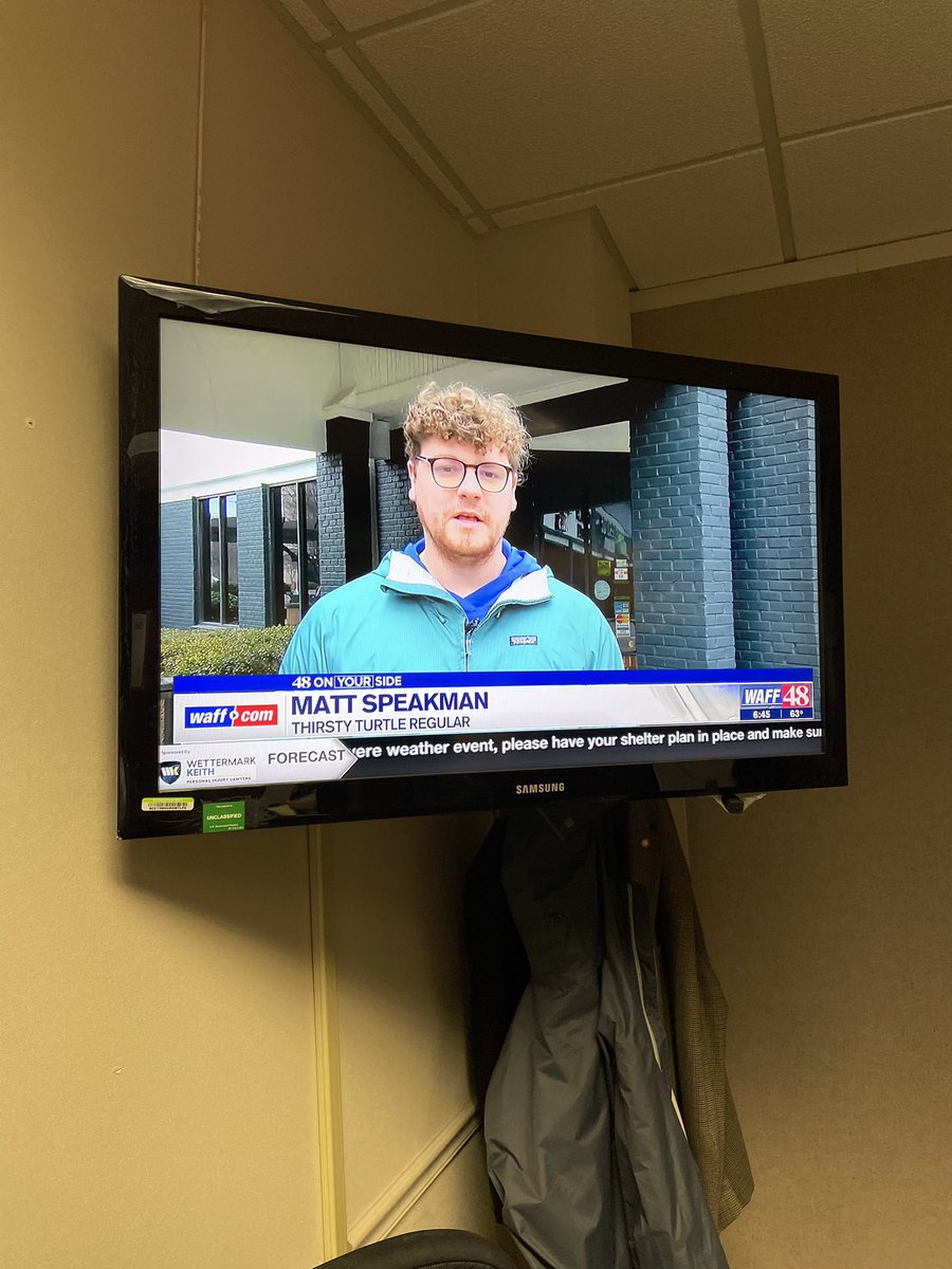 Oleforgotmyname's tweet photo. Watching the news https://t.co/pN2FQBC5T4