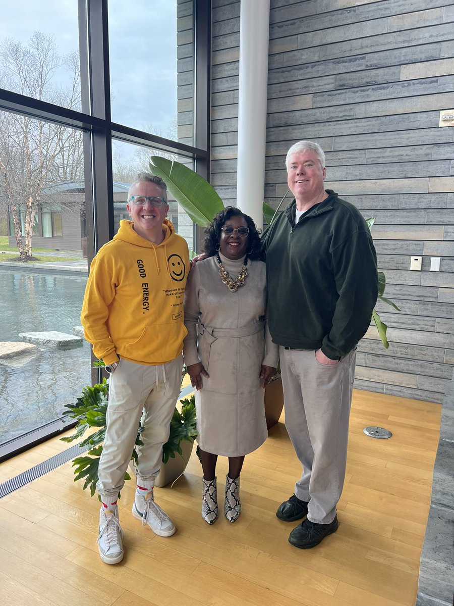 Working at Aileron in Tipp City, Ohio with our team developing our Mentoring in the Workplace program. Thanks to the Yass Prze and the Center for Ed Reform for believing in Oakmont Education. @disruptmindset @JaneMcEwen8 @oakmontedu @YassPrize @cristina_gw @JeanneAllen