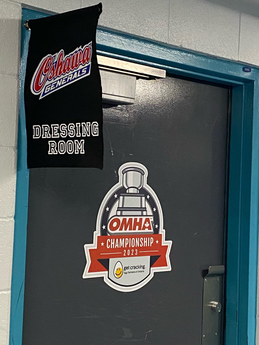 christiebabble's tweet photo. Showtime. Donβt quit. Wonβt quit. Good luck to the @OshawaMinorGens u12 AAA boys and all teams competing this weekend. @HometownHockey https://t.co/NqZ93fTPIy