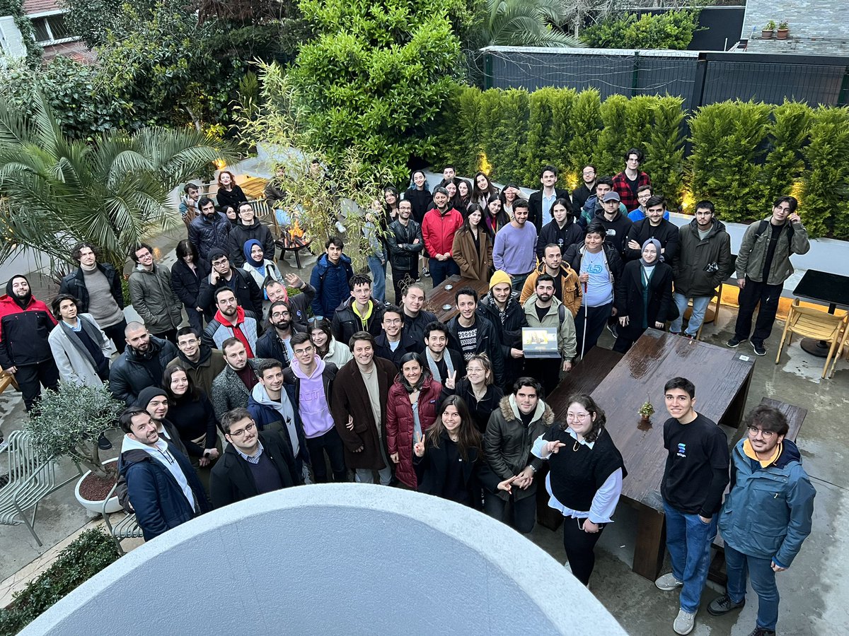 Here's everyone who worked hard night &amp; day to make Turkey #3 on Solana Global Hackathon! 🚀 #GRIZZLYTHON

We are proud of you! 🥹🫶

(This is just a beginning 😉)