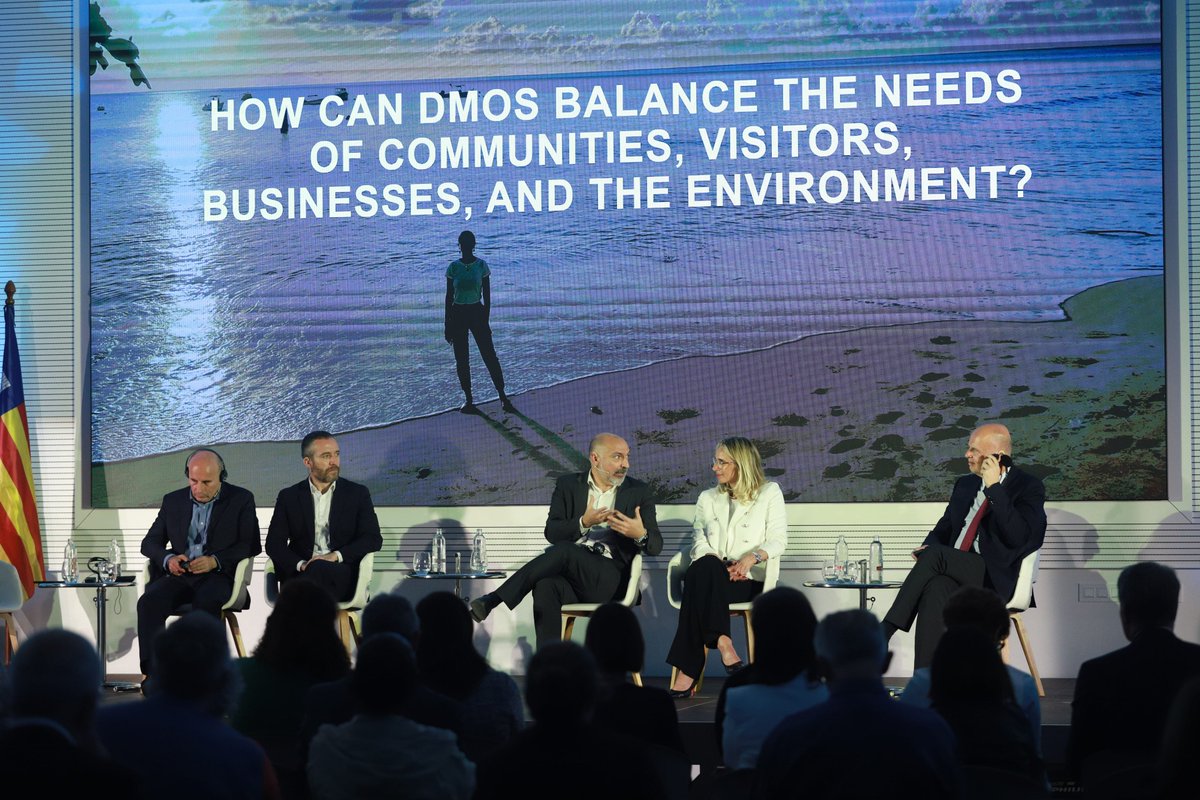 La presidenta <a href="/CatalinaClader1/">Catalina Cladera i Crespí</a> anuncia que Mallorca acollirà la tercera edició de la Cimera de Turisme Sostenibe

La segona edició del fòrum internacional marca el camí cap a la sostenibilitat del sector turístic

En vols més informació 👉 bit.ly/CimeraTurismeS…
#SDSummit2023