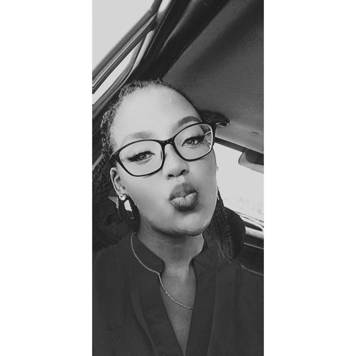 SapphireMali's tweet photo. #NewProfilePic https://t.co/re8yUt4kSf