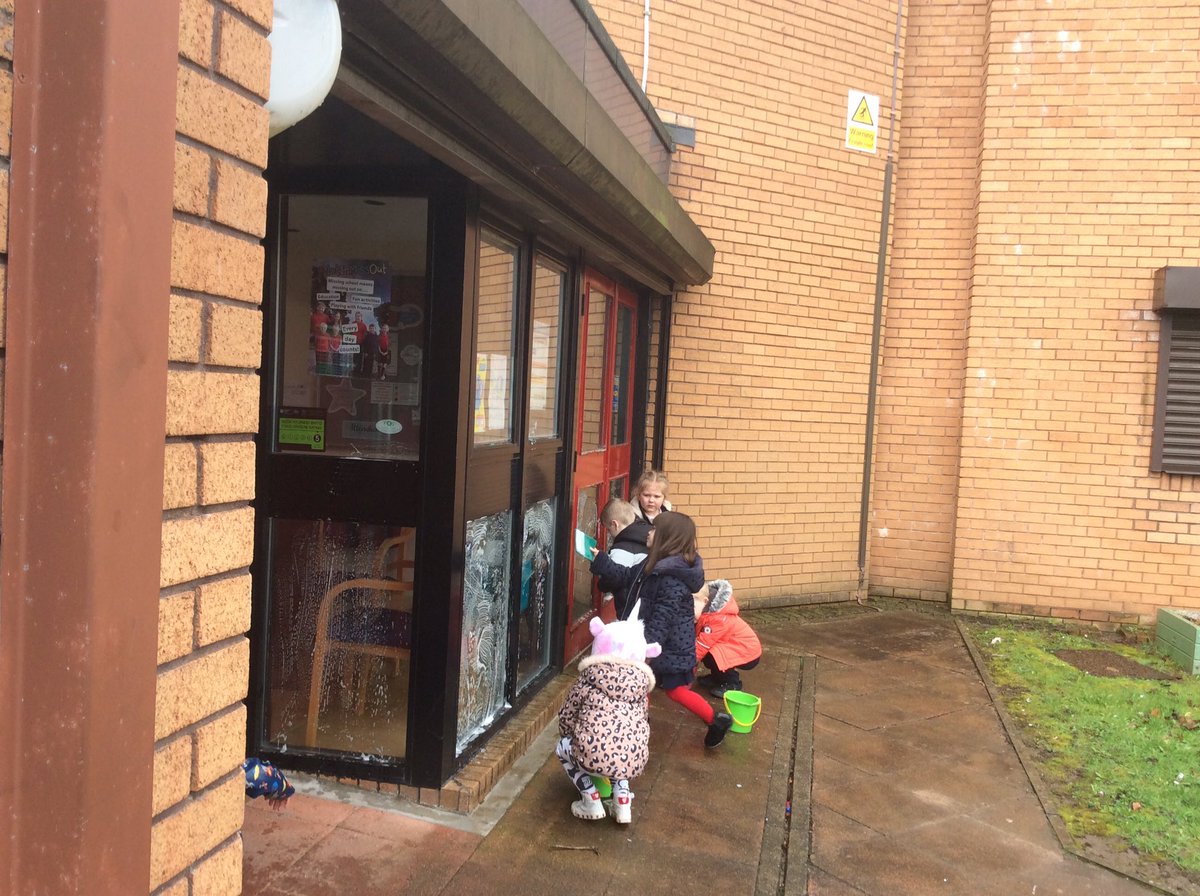 NLHWCPS's tweet photo. Developing a sense of belonging. Spruce up our school in preparation for the Easter Bunny’s visit. Developing mark making skills. https://t.co/amNxP4rQHd