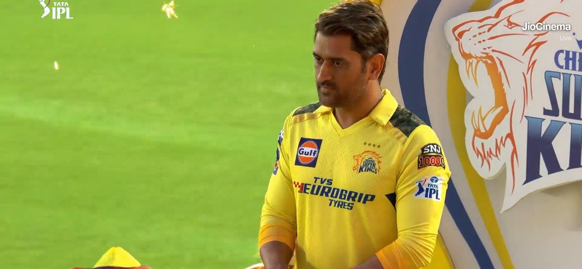 Anku0307's tweet photo. Me after seeing Dhoni 💛💛💛💛
#IPL2023OpeningCeremony #cskvsgt #Fan2Play #WhistlePodu https://t.co/ZrAnhAFyzw