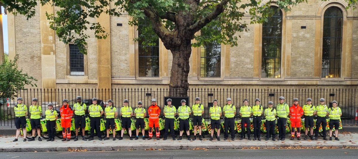 SJALondonCRU's tweet photo. HM The King Charles III, Sovereign Head of the Order of St John met @johanniter volunteers this week #RoyalVisitGermany 🇩🇪

The King recalled that Cycle Responders from @SJALondonCRU &amp; @JUHBerlin had jointly deployed at the state funeral of HM The Queen, praised and thanked them. https://t.co/RrjTfUrfHd