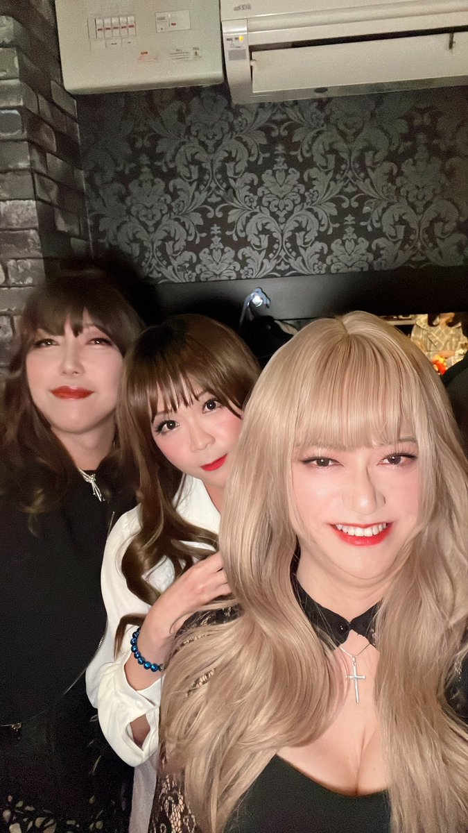 Erika_Tadano's tweet photo. 羽舞で美穂さん、のぞみさんと❤️
#羽舞 https://t.co/UXwcaurTz1