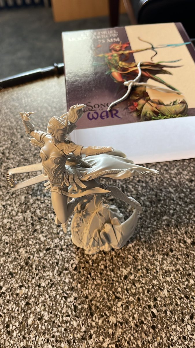 TimberKimber08's tweet photo. @KhromaticMinis So that’s what it’s called…con crash. I feel that. 
I didn’t get to do much yesterday but got my new models built. Plan on priming tonight or tomorrow. https://t.co/46aWZ14vo4