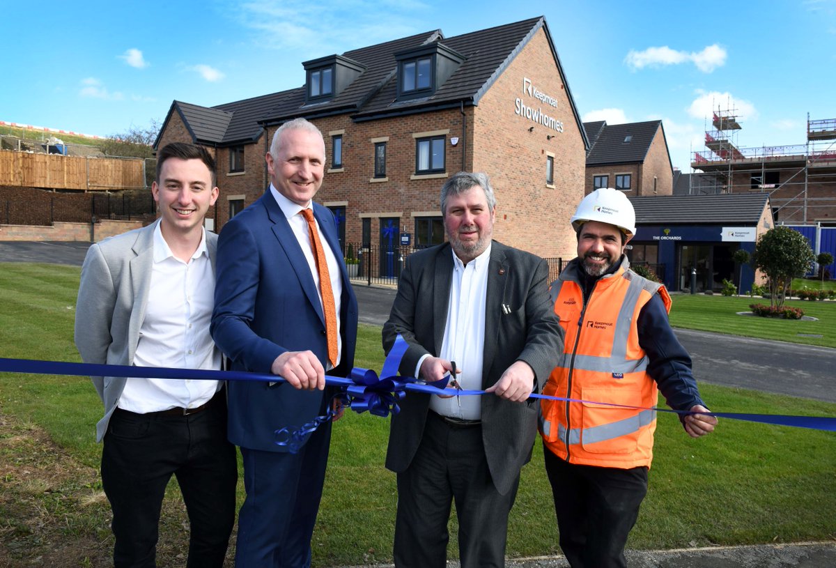 Our Yorkshire West region have opened their brand-new sales office and two new showhomes at The Orchards, Soothill. This development will be delivering 319 new homes with 20% allocated as Affordable Housing. The opening ceremony was attended by Councillor Graham Turner.