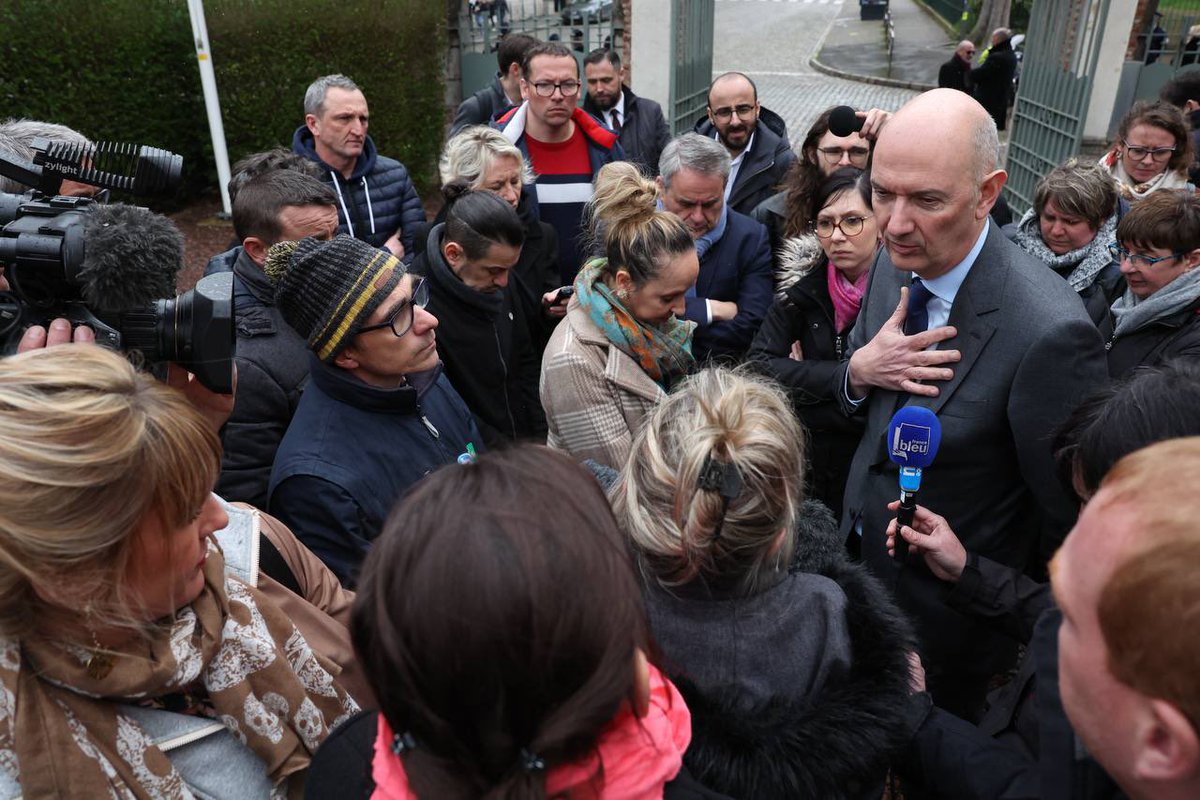 Ce matin, à Cambrai, avec les organisations syndicales de #Buitoni, et les élus locaux, pour les écouter et échanger sur la recherche de repreneur qui débute aujourd’hui. 

Nous sommes tous alignés et mobilisés pour que l’histoire de la SPAC continue.