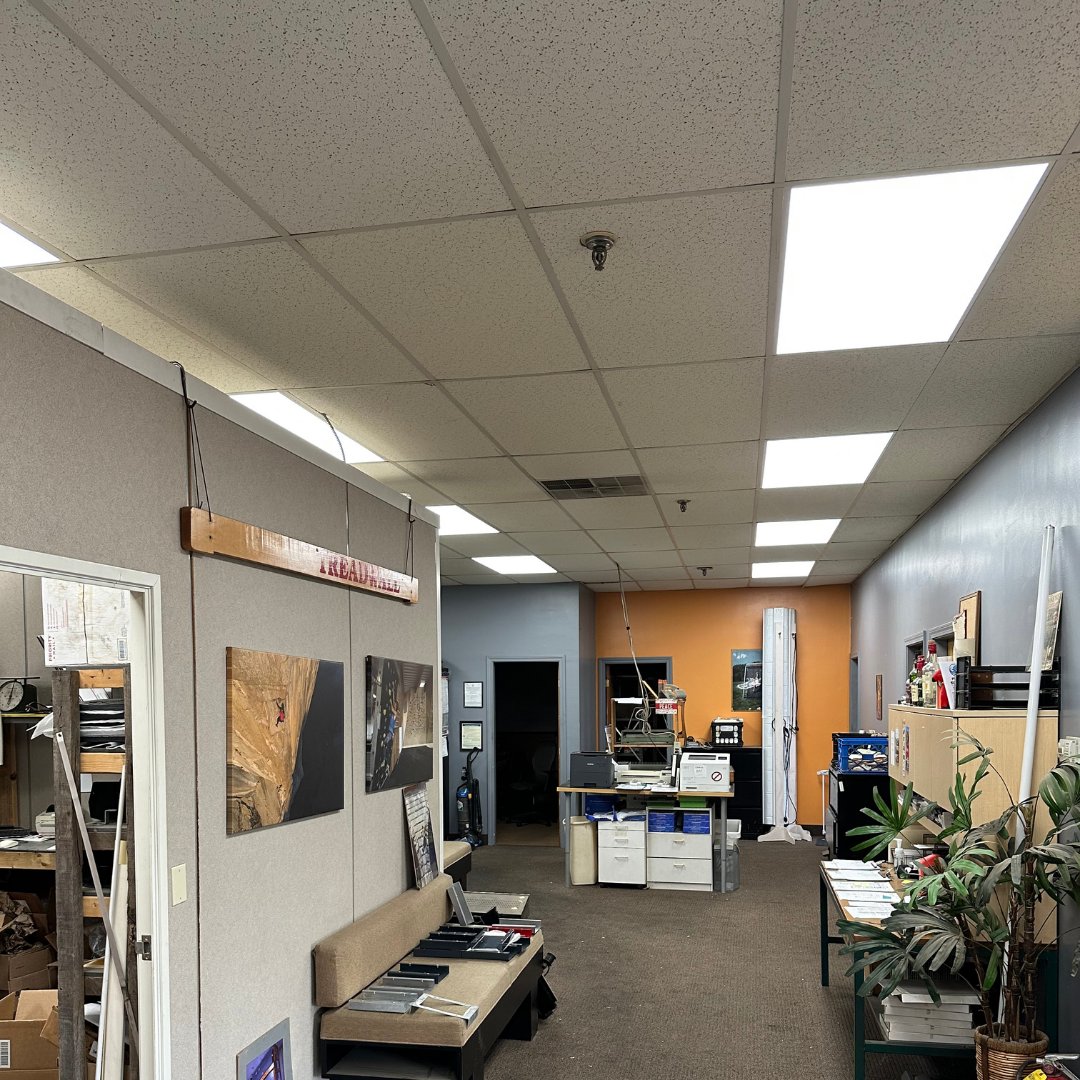 CompleteEnergy1's tweet photo. #FeedbackFriday

Awesome job by our team at CES on this recent job at @Treadwall  in Randolph! 

Visit https://t.co/yng4kITJKW

#energy #energyefficiency #smallbiz #ledlighting #renewableenergy https://t.co/j23D4qRWIN