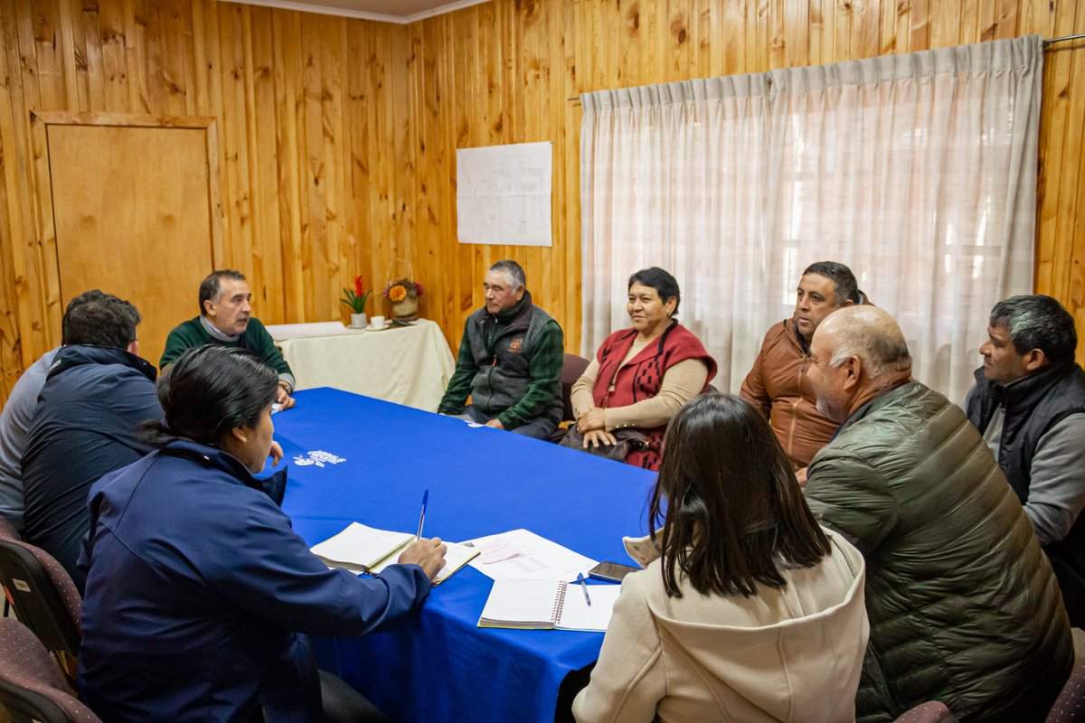 Reuniones con Lonkos de #Teodoroschmidt y #freire