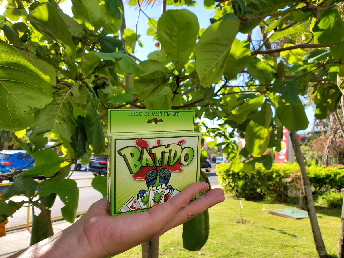 batidogame's tweet photo. @DespegaImperial Fijo llevamos el juego de cartas costarricense BATIDO @batido #juegobatidocr #batidocardgame https://t.co/4cidwVjXbG