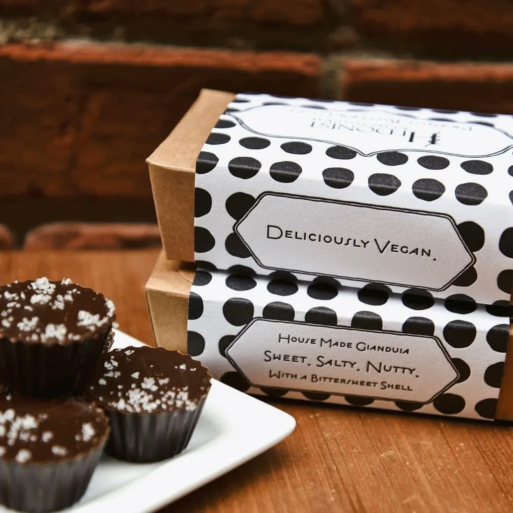 HedonistChoco's tweet image. Making our delicious homemade peanut butter cups! A great addition to Easter baskets or to give as an Easter gift! 🎁 Buy in the shop or online at buff.ly/3M19lGz

#peanutbuttercups #eastergifting #eastergiftideas #easterchocolates #rochesterny #ROC #rochesternewyork