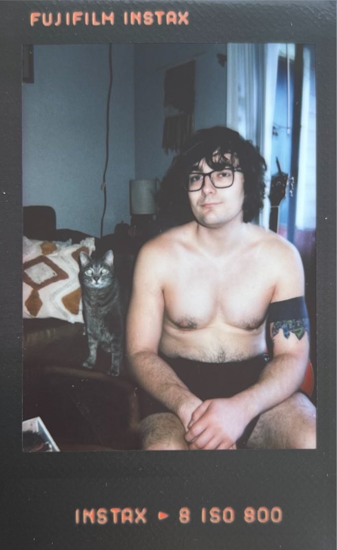 sidestepdog's tweet photo. 🚨 ANNOUNCEMENT 🚨
John Eaves (@jawnee1) is joining Sidestep Dog as a guitarist and will be playing with us on stages everywhere starting on 4/14 at Clemson! Formerly a member of Gardeners, John is a talented guitarist and brings what many are calling “the tone”. https://t.co/URhPdXJ1Hi