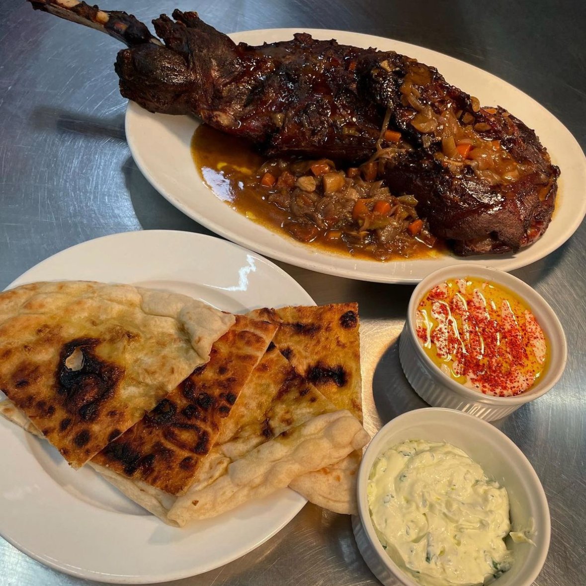 Join the TEAM! 📢📡👨‍🍳
We are looking for a skilled and enthusiastic CDP to cook with us at Kettner's in Soho.

If you are passionate about food, with ambitions to grow and already have the experience to hold down your section: Please send your CV to info@clarencetavern.com #Jobs