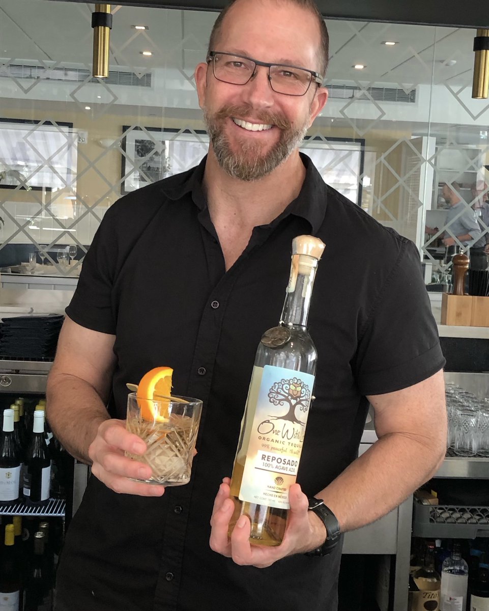 CALLING ALL REPOSADO LOVERS…
-
Our favorite way to drink One With Life Organic Reposado is with a big ice cube and orange slice. 🍊
-
You can smell and taste the citrus notes and natural agave sweetness.  🧡
-
@avalondelray
-
#reposadotequila #organictequila #...