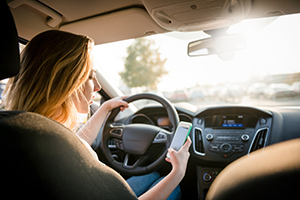 AdvantageInsCF's tweet photo. Distracted Driving Awareness Month

Driving distracted can cause serious harm to you or others. When you’re on the road, make sure you follow these tips: https://t.co/8X9XUZIVc1 https://t.co/UKCZ7IktUe