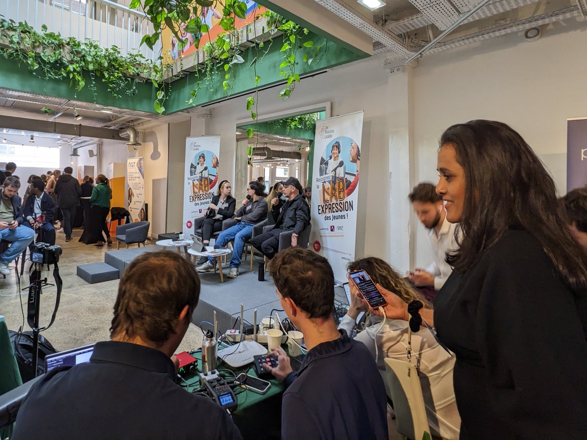 Travail_Gouv's tweet photo. @NQTasso Découvrez la chaîne Twitch @lab_onid, animée par des jeunes des Missions Locales. 
Rejoignez la communauté pour accéder à des contenus éducatifs et divertissants ! 
👉 https://t.co/hZd9ZH8Ct6  #CEJ https://t.co/q7fVC37k2B
