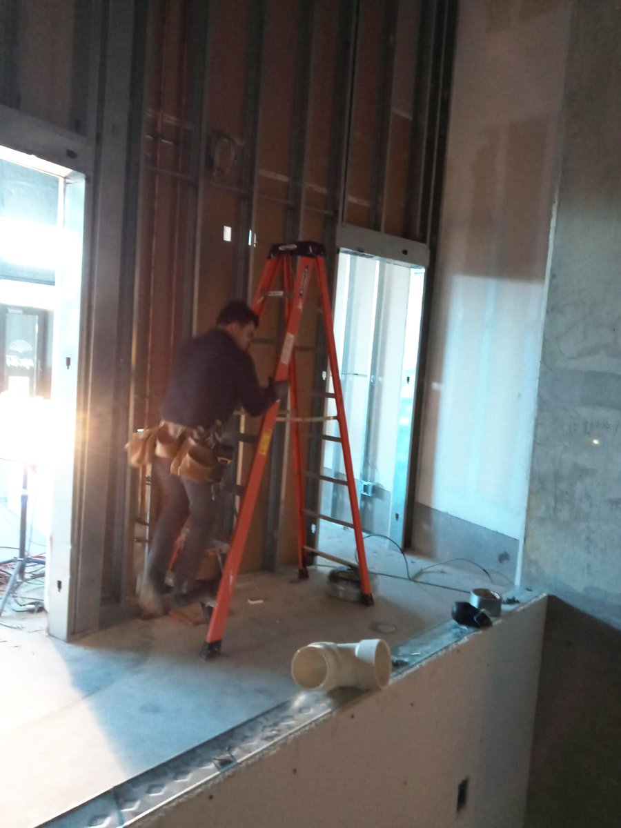 chandleesons's tweet photo. Staying busy, working hard every day of the week! 🚧 👷 We hope everyone has a safe and fun weekend!!! ✨

#WeekendConstruction #WorkInProgress #Commercial #Building #Atlanta #Georgia #ChandleeProjects #ChandleeConstruction https://t.co/SFVuvVujFU