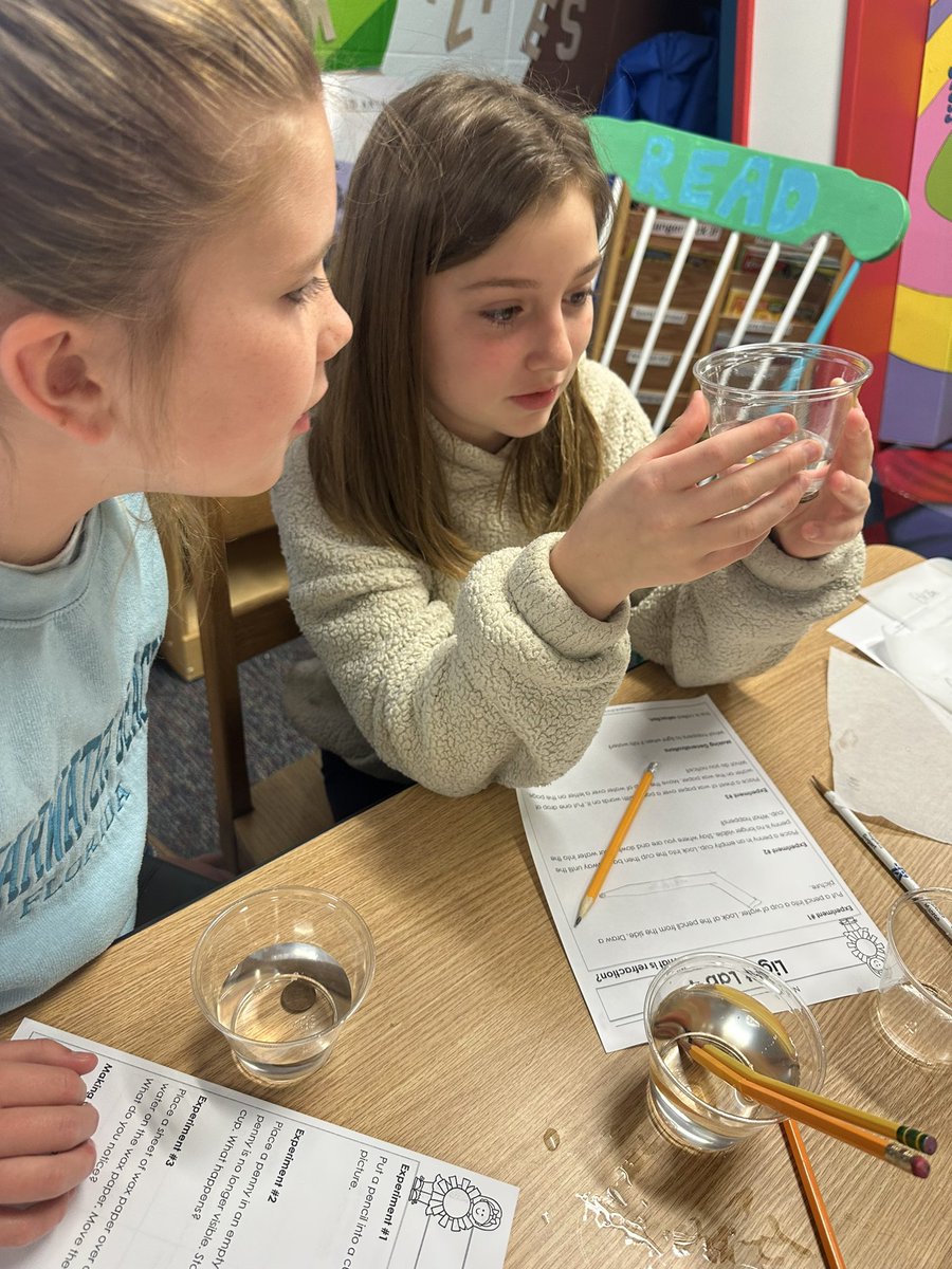 CFESMediaCenter's tweet photo. 4th grade Mustangs have had the best time reading about and experimenting with light the last few weeks at different stations around the Media Center. #cfesmediacenter #cfesmustangs https://t.co/uOhh6WQpZc