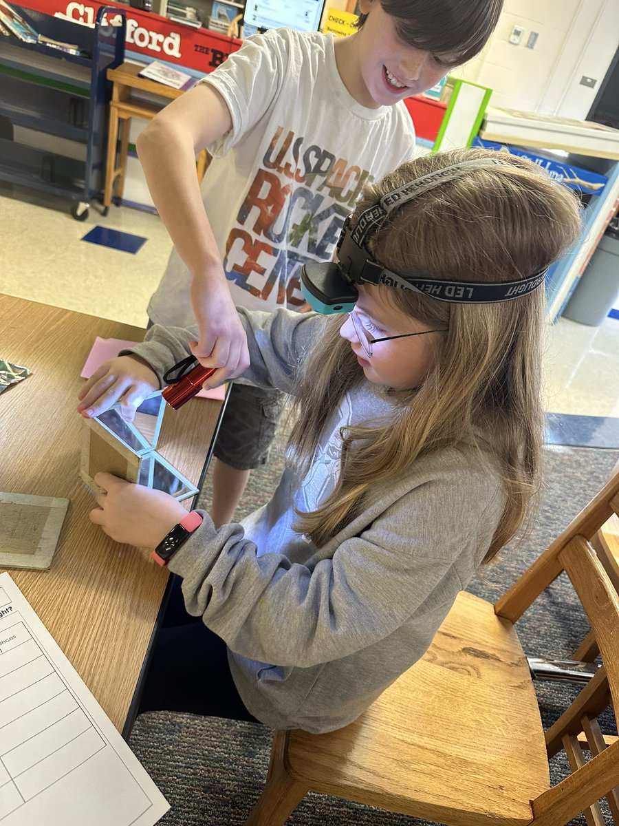 CFESMediaCenter's tweet photo. 4th grade Mustangs have had the best time reading about and experimenting with light the last few weeks at different stations around the Media Center. #cfesmediacenter #cfesmustangs https://t.co/uOhh6WQpZc
