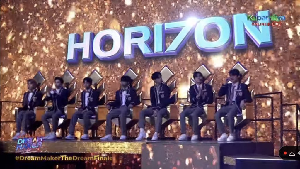 justforvinster's tweet photo. Dream Maker &amp; Pause &amp; Play will always be special to us. Admit it or not, we’ll feel sepanx. We’ll never forget how these shows made our life happiest. We learn &amp; discover so many things to them. 

HORI7ON on PIEnale
#PauseAndPlayFINALE
#HORI7ON #호라이즌
@HORI7ONofficial https://t.co/4gkaWRETSB
