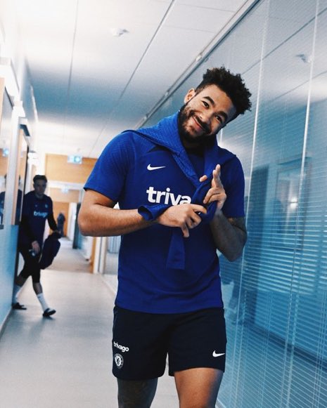 londonbluenews's tweet photo. If you want over 5OO  twitter followers, retweet &amp; drop your handle we follow you quickly 💙 #cfc https://t.co/9L9dk4E1rM