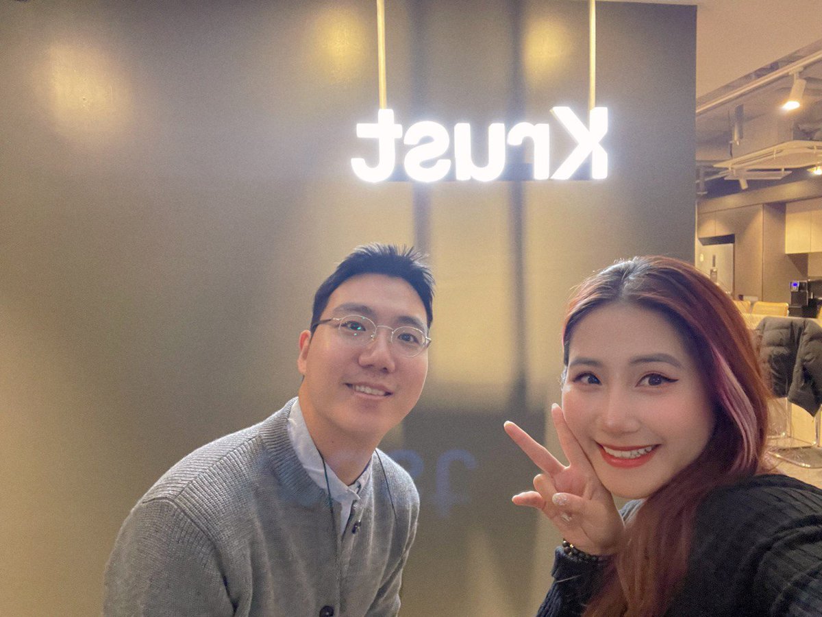 Vannyverse's tweet image. Great to have coffee talks and hear updates about @klaytn_official and Krust! So grateful that they've chosen Vietnam as one of the key markets! 
Looking forward to more collaborations between @Icetea_Labs ecosystem and Klaytn! 
#Klaytn #Krust #Vietnam #Korea #Web3