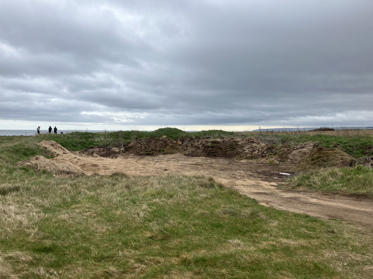 dunbarplant's tweet photo. Thanks @dunbargolfclub and ⁦@paul_armour⁩ for the opportunity to process your material to generate a great sustainable root zone whilst looking after a hugely important habitat for the sand martins. If you have a similar situation requiring a solution give us a shout!! https://t.co/hb34OmIid4