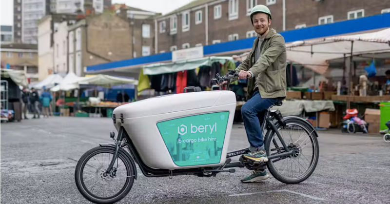 MayorofLondon's tweet photo. Cargo bikes could replace up to 17% of van kilometres in central London by 2030.

It’s great to see @TfL launch this action plan to explore how we can grow their use. Cargo bikes offer a cleaner way to deliver freight and services—contributing to healthier and safer streets.