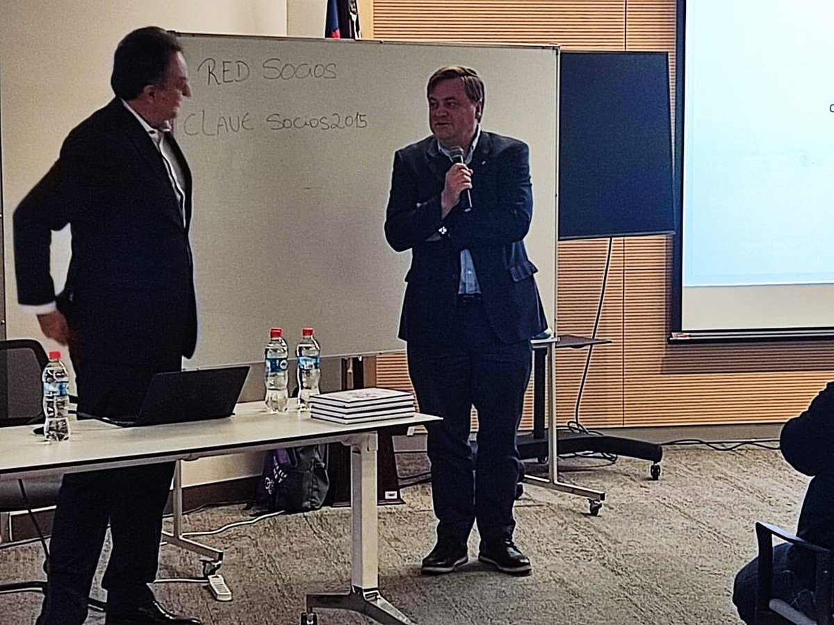 hdesolminihac's tweet photo. Hoy iniciamos año académico Magister Administración Construción @MAC_UC con participación Jaime Danus en representación @CChC_Chile y charla “Generando un cambio en la mentalidad y comportamiento de una empresa” por Juan Rojas @CodelcoChile Link https://t.co/Sf3I9sC65S. Éxito !! https://t.co/iZBRinquDR