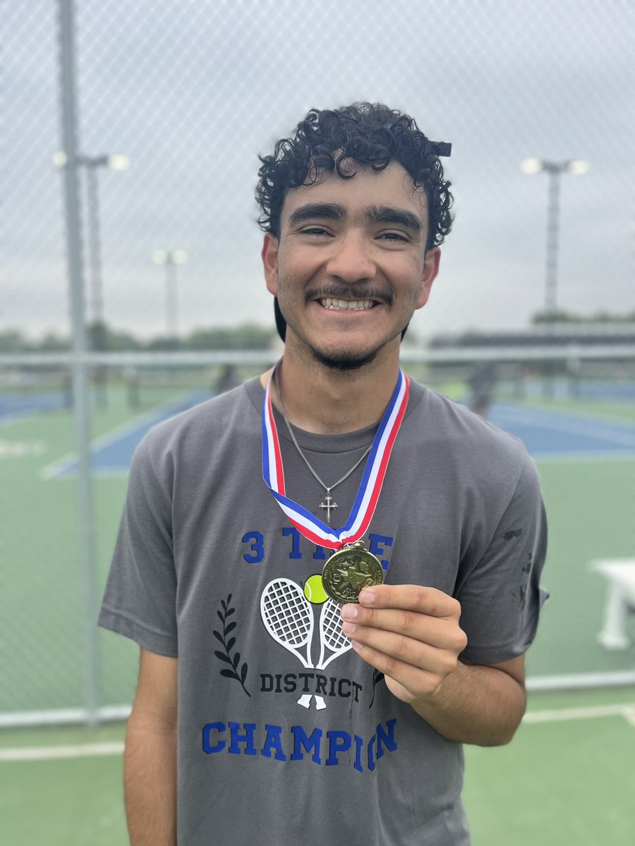 TJ Goaley (@coachgoaley3) on Twitter photo Congrats to the MNTHS Tennis team on being the Varsity Boys Runners up in District! HUGE shout-out to our 3 TIME DISTRICT CHAMP Sr. William Webb on his outstanding accomplishment! LOVED seeing yall play! #TitanUp #MakingaRACKET 🔵⚪️@BigonBigChallen <a href="/CoachMorgenroth/">Coach Morgenroth</a> <a href="/Manor_Sports/">Manor ISD Athletics</a> Congrats to the MNTHS Tennis team on being the Varsity Boys Runners up in District! HUGE shout-out to our 3 TIME DISTRICT CHAMP Sr. William Webb on his outstanding accomplishment! LOVED seeing yall play! #TitanUp #MakingaRACKET 🔵⚪️@BigonBigChallen <a href="/CoachMorgenroth/">Coach Morgenroth</a> <a href="/Manor_Sports/">Manor ISD Athletics</a>