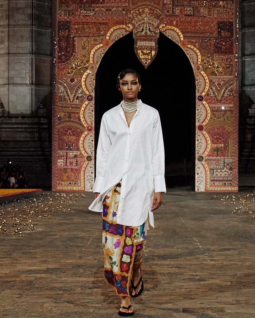 Tinh Hoa SavoirFaire Trứ Danh Nhà Mốt Dior Gói Gọn Trong Motif Plan De Paris Mới #27 Tinh Hoa SavoirFaire Trứ Danh Nhà Mốt Dior Gói Gọn Trong Motif Plan De Paris Mới