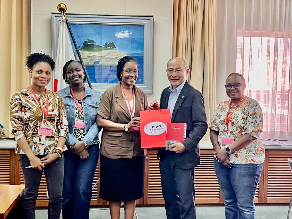 'Alone we can do so little; together we can do so much' - Hellen Keller

Exciting meeting today between @AmrefTanzania and the @JapanAmb_TZ .Ways to partnering in health & social well-being. Great prospects. #healthpartnerships #Tanzania 🇹🇿🇯🇵