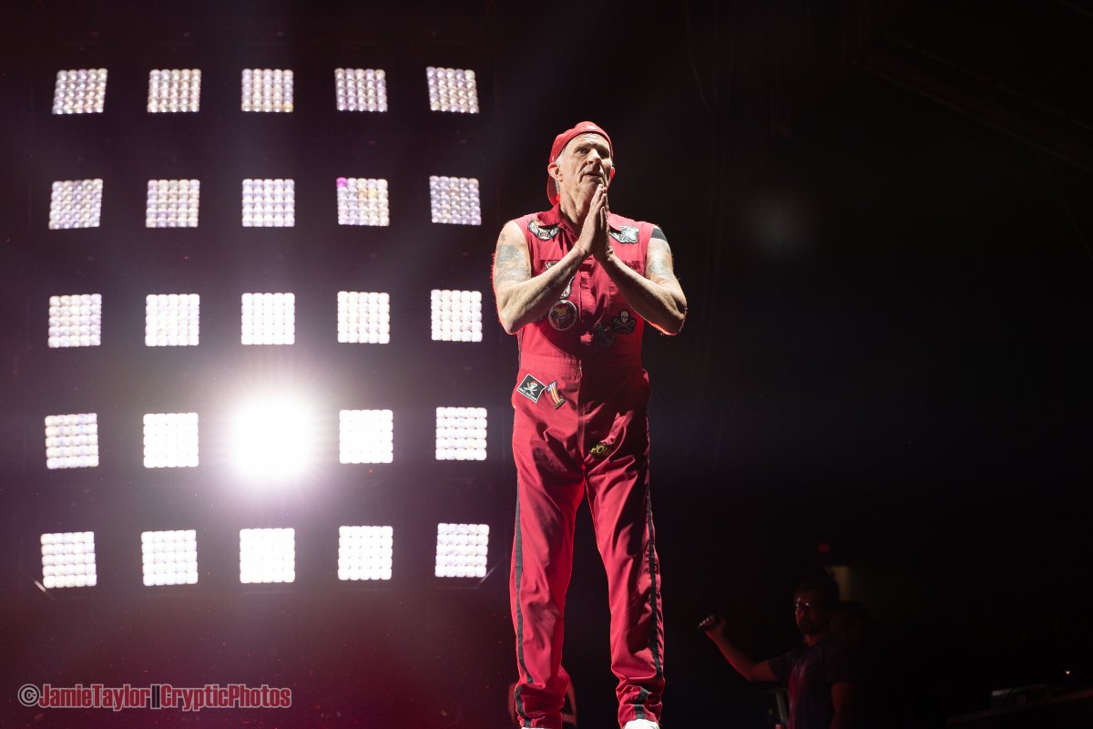 concertaddicts's tweet photo. Recap + photos of @ChiliPeppers  + @cityandcolour @KingPrincess69 performing at @bcplace in #Vancouver by @cryptic_photos https://t.co/iAGczHtmDd https://t.co/MBLCklzBCC