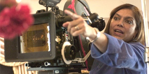 WomenNMedia's tweet photo. Mira Nair is a visionary director who has brought diverse stories to the forefront of cinema. Known for her ability to seamlessly blend cultures, Nair's films explore themes of identity, race, and gender with a raw honesty that resonates worldwide. 
#miranair #director https://t.co/2fM1RrBA46