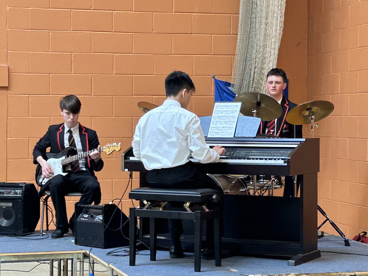 ArrowValeSchool's tweet image. Some amazing performances in the End of Term Easter assembly by Matt M, Jake H and Evan W.