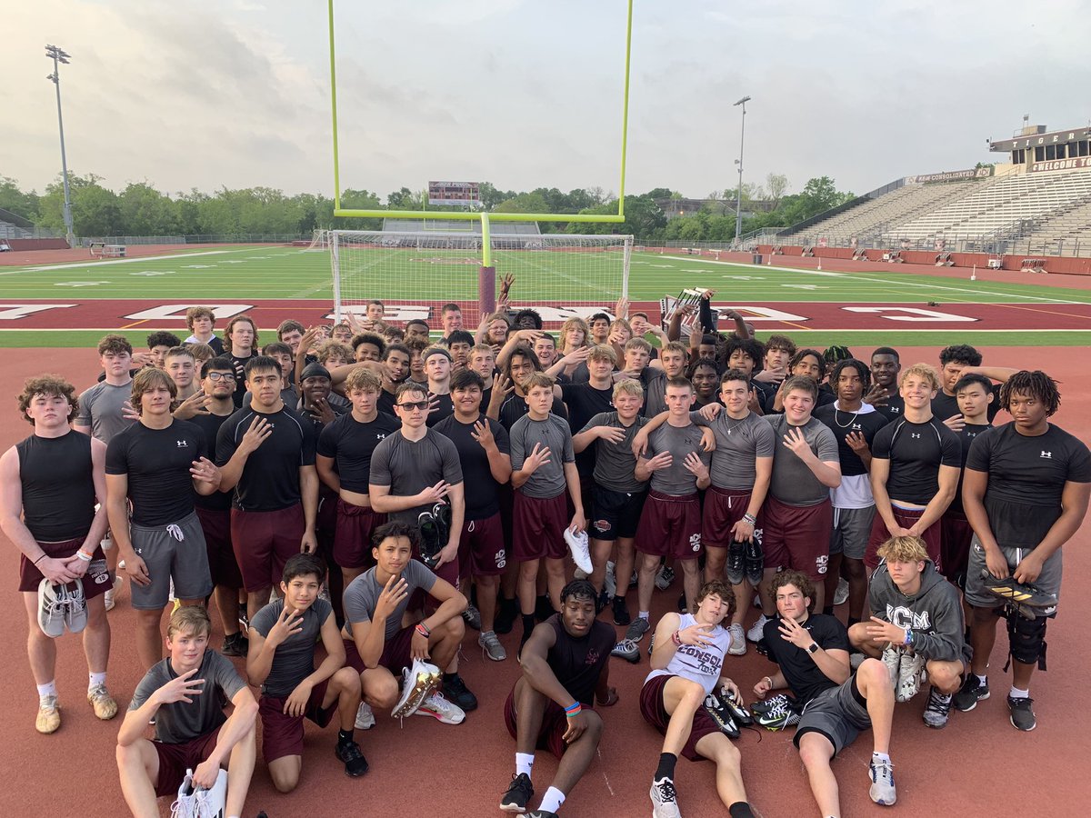 The most important ability is AVAILABILITY. These men were 4 for 4 at our 6:50am workouts this week. The grind never stops. #DYJ @AMCHSTigerClub @ConsolFootball