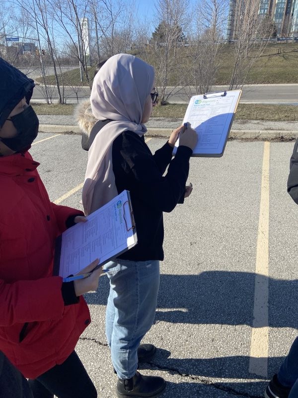 880Cities's tweet photo. Yesterday we had so much fun! We met with T.L. Kennedy's Art & Design class to reimagine public space in #Cooksville with @tasdesignbuild! Thank you to the students for the fabulous ideas and to the teachers for their kindness!
#880Cities #CreatingCitiesForAll #PublicSpace https://t.co/8qDBg591qn
