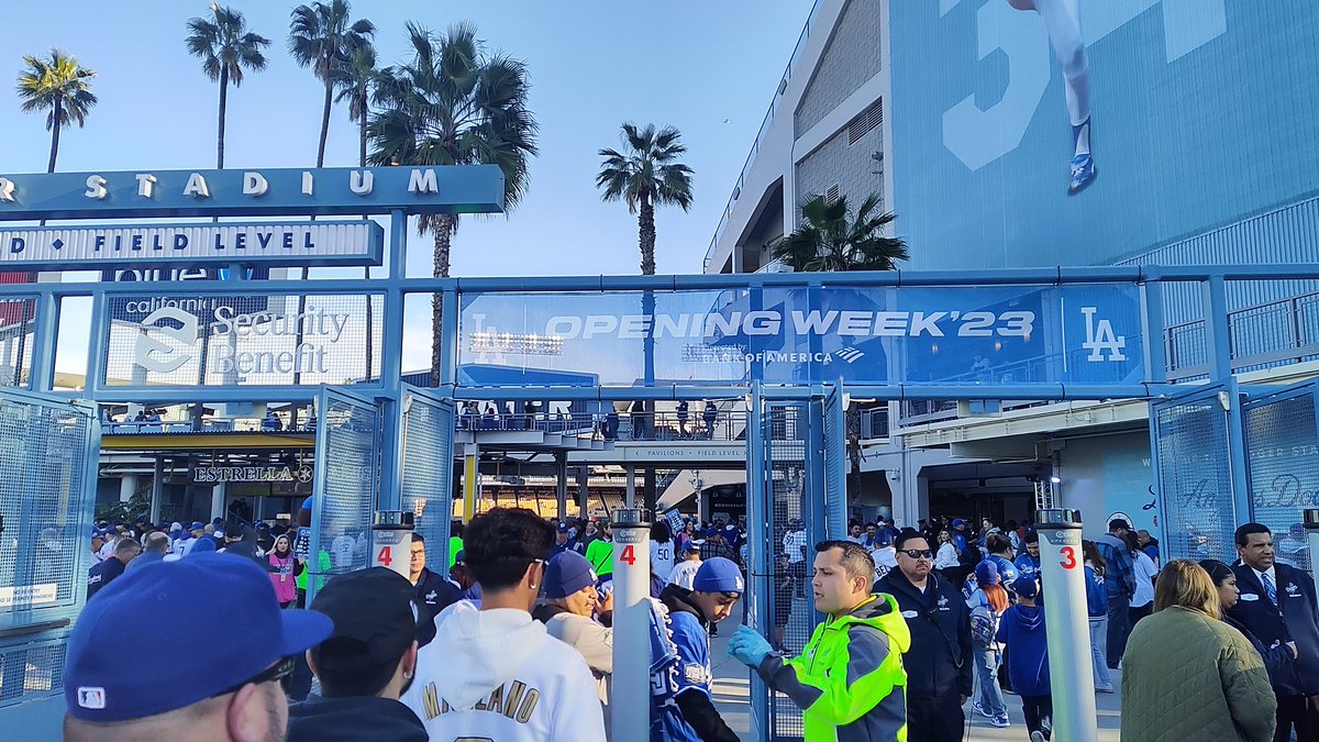 J_Ags22's tweet photo. Another great opening day at the Ravine! https://t.co/Znd8d9pvMe